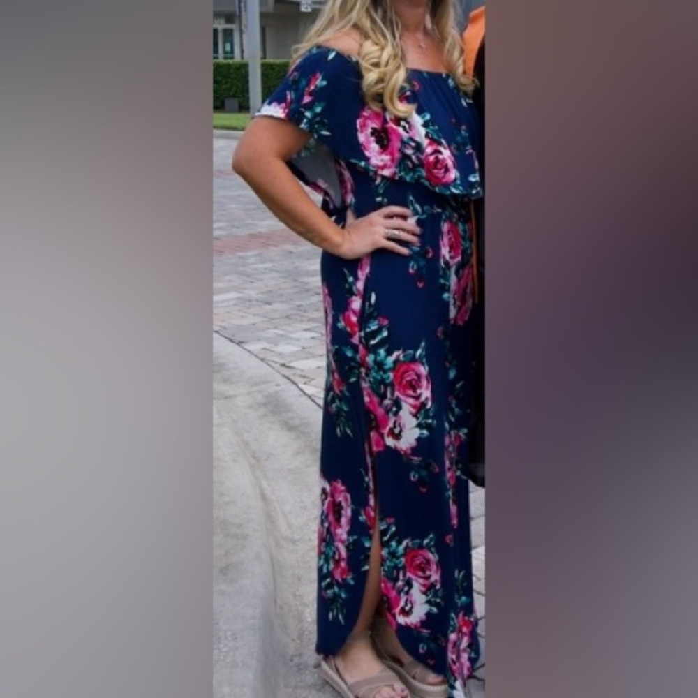 Off the shoulder maxi dresss